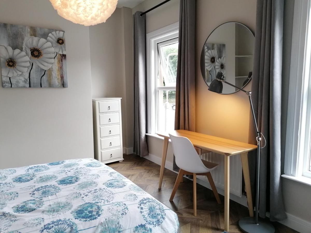 Stunning 3 Bedroom Townhouse In The Heart Of City Belfast Exterior photo